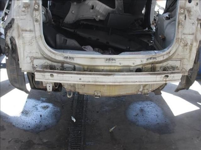 bontott NISSAN NOTE Hátsó Lökhárító Merevítő (Fém)