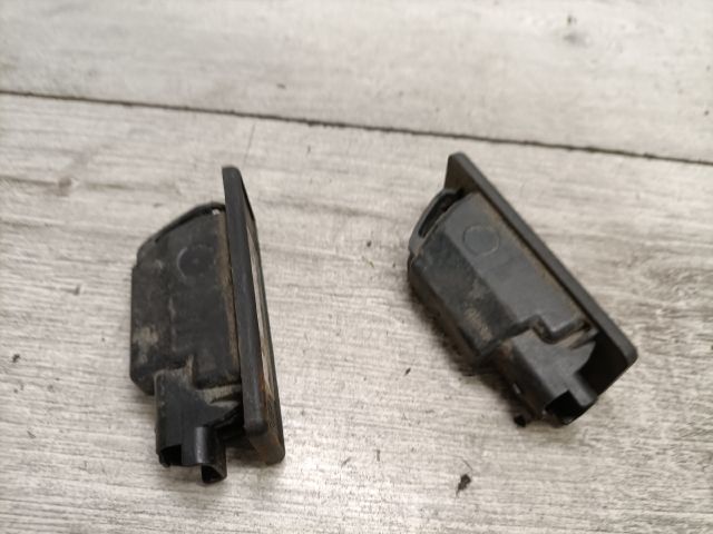 bontott NISSAN NOTE Hátsó Rendszámtábla Világítás