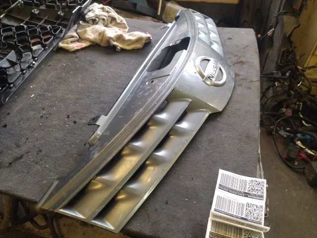 bontott NISSAN NOTE Hűtőrács