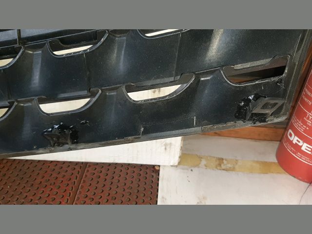 bontott NISSAN NOTE Hűtőrács