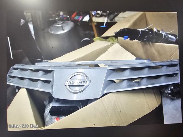 bontott NISSAN NOTE Hűtőrács