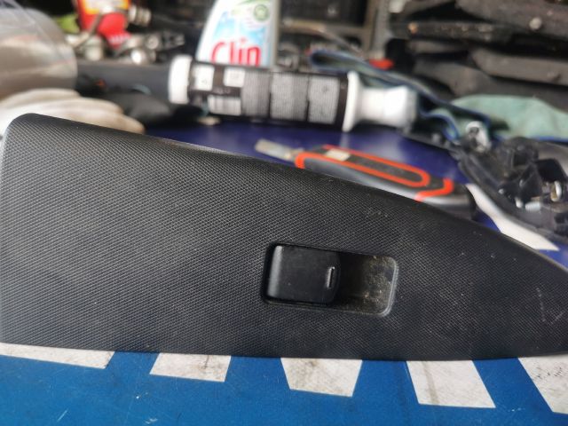 bontott NISSAN NOTE Jobb első Ablakemelő Kapcsoló