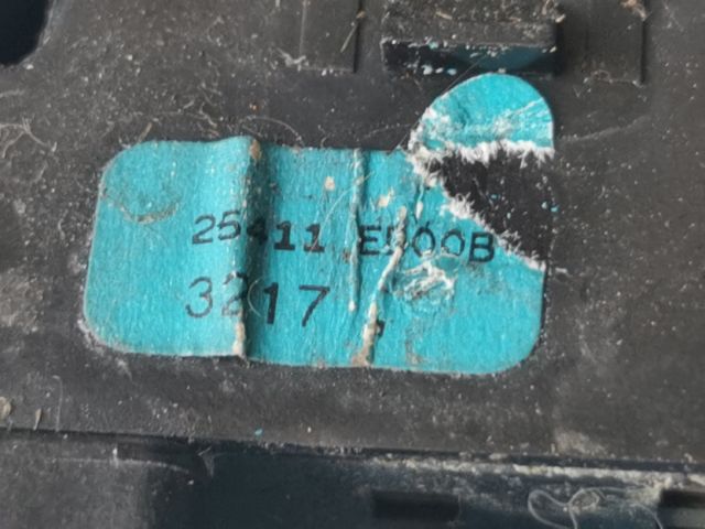 bontott NISSAN NOTE Jobb első Ablakemelő Kapcsoló