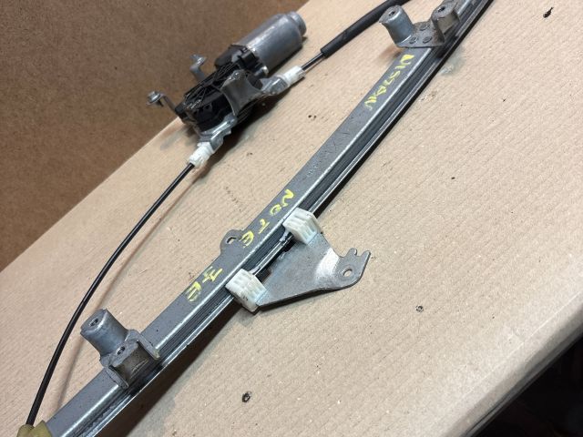 bontott NISSAN NOTE Jobb első Ablakemelő Szerkezet (Elektromos)