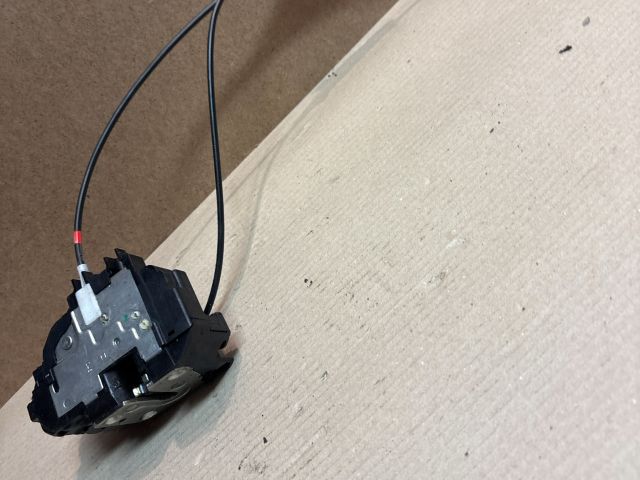 bontott NISSAN NOTE Jobb első Ajtózár