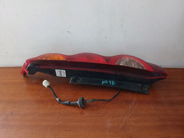 bontott NISSAN NOTE Jobb Hátsó Lámpa