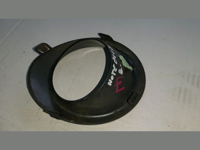 bontott NISSAN NOTE Jobb Ködfényszóró Lámpakeret