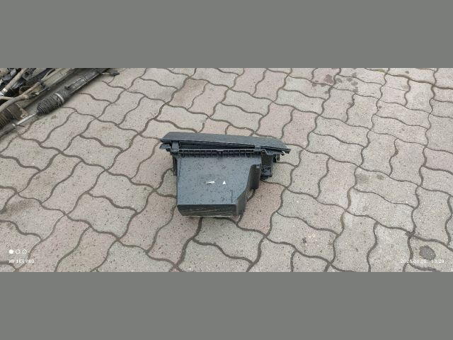 bontott NISSAN NOTE Kesztyűtartó