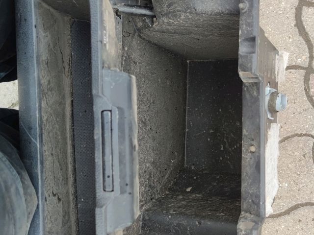 bontott NISSAN NOTE Kesztyűtartó