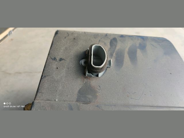 bontott NISSAN NOTE Kesztyűtartó