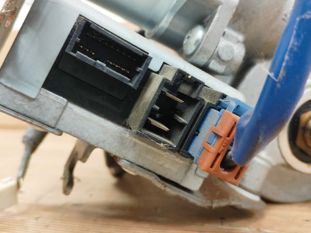 bontott NISSAN NOTE Kormányoszlop