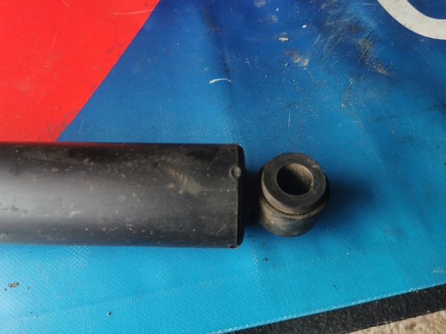 bontott NISSAN NV200 Bal hátsó Lengéscsillapító