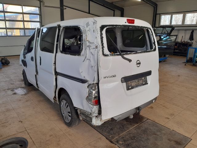 bontott NISSAN NV200 Tank