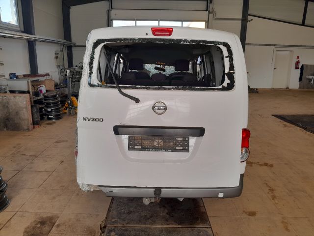 bontott NISSAN NV200 Tank