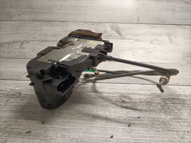 bontott NISSAN NV200 Bal első Ajtózár