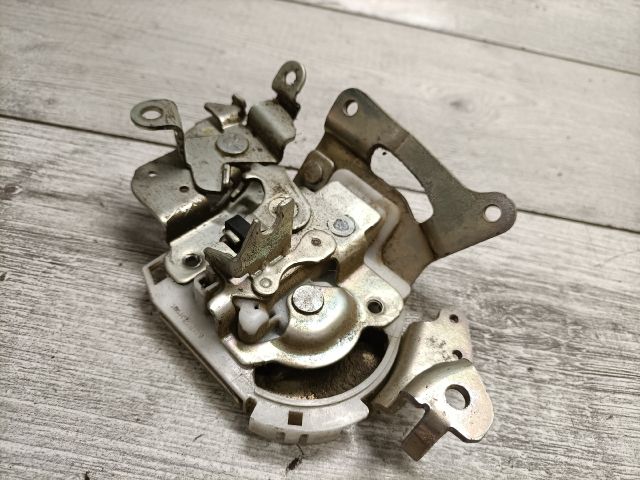 bontott NISSAN NV200 Bal Tolóajtó Zárszerkezet