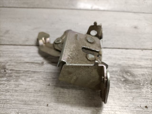 bontott NISSAN NV200 Bal Tolóajtó Zárszerkezet