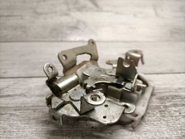 bontott NISSAN NV200 Bal Tolóajtó Zárszerkezet