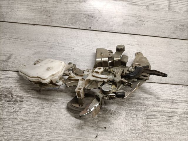 bontott NISSAN NV200 Bal Tolóajtó Zárszerkezet