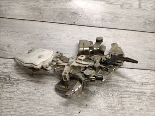 bontott NISSAN NV200 Bal Tolóajtó Zárszerkezet