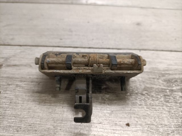 bontott NISSAN NV200 Csomagtér Nyitó Kar / Gomb