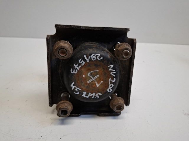 bontott NISSAN NV200 Cuppántcsavar