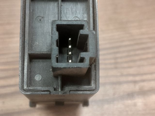 bontott NISSAN NV200 Fényszórómagasság Állító Kapcsoló