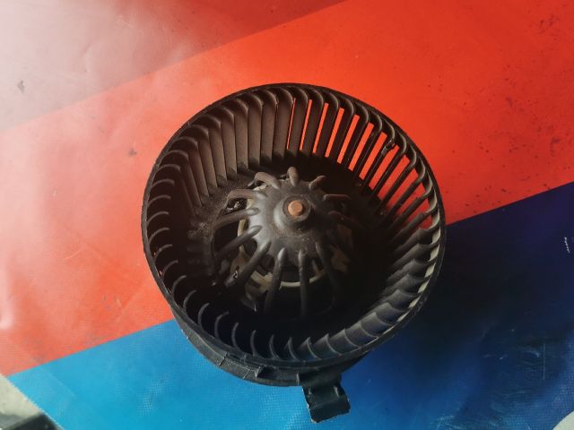 bontott NISSAN NV200 Fűtőmotor (Klímás)