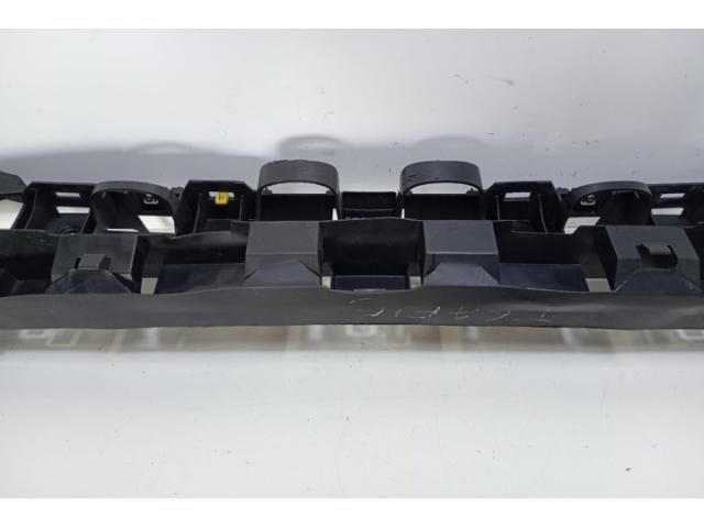 bontott NISSAN NV200 Hátsó középső Lökhárító Tartó (Műanyag)