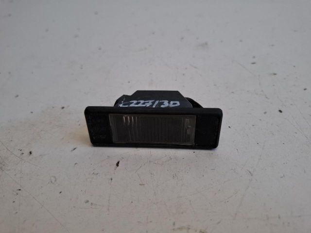 bontott NISSAN NV200 Hátsó Rendszámtábla Világítás