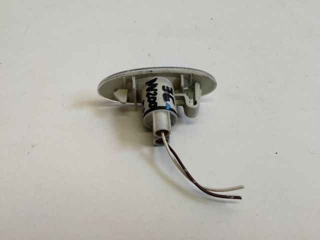 bontott NISSAN NV200 Jobb első Irányjelző