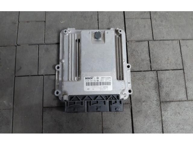 bontott NISSAN NV400 Motorvezérlő