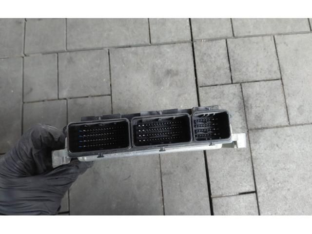 bontott NISSAN NV400 Motorvezérlő