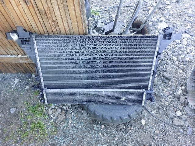 bontott NISSAN NV400 Vízhűtő Radiátor (Klímás)
