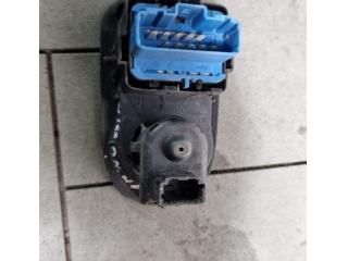 bontott NISSAN NV400 Ablakemelő Kapcsoló Négyes / Kettes