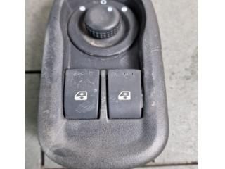 bontott NISSAN NV400 Ablakemelő Kapcsoló Négyes / Kettes