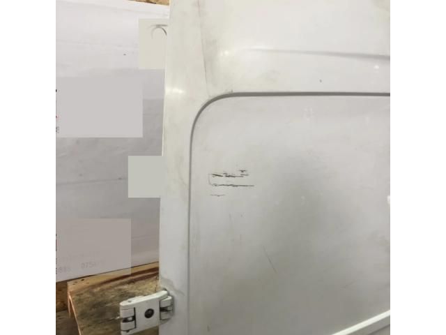 bontott NISSAN NV400 Bal hátsó Ajtó (Üres lemez)