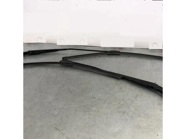 bontott NISSAN NV400 Első Ablaktörlő Kar