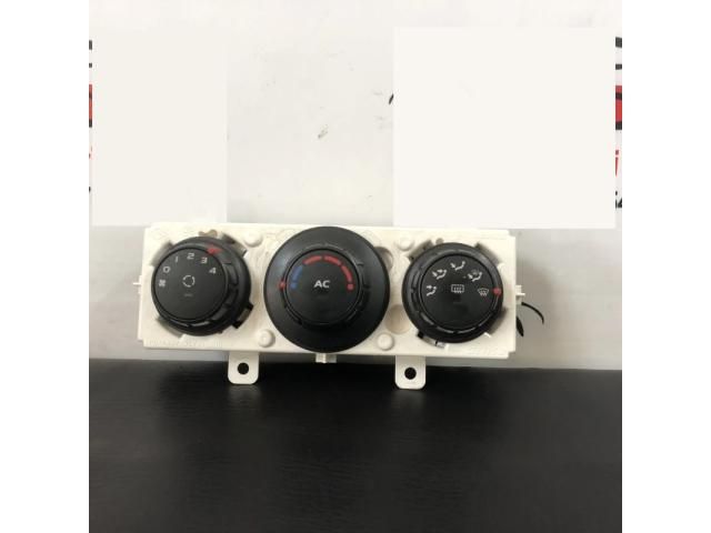 bontott NISSAN NV400 Fűtéskapcsoló (digit klímás)