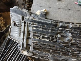 bontott NISSAN NV400 Hűtőrács