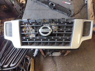 bontott NISSAN NV400 Hűtőrács