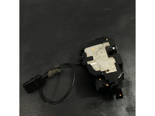 bontott NISSAN NV400 Jobb első Ajtózár