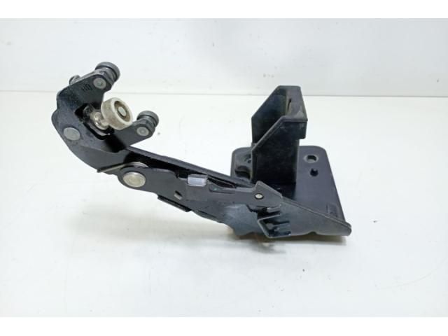 bontott NISSAN NV400 Tolóajtó Sín Görgő