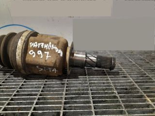 bontott NISSAN PATHFINDER Bal Féltengely