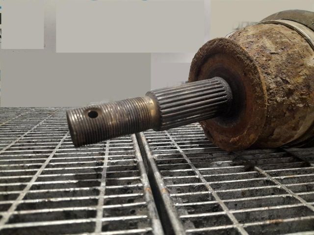 bontott NISSAN PATHFINDER Bal Féltengely