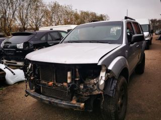 bontott NISSAN PATHFINDER Bal hátsó Csonkállvány