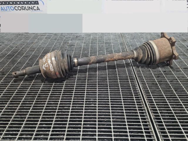 bontott NISSAN PATHFINDER Bal hátsó Féltengely