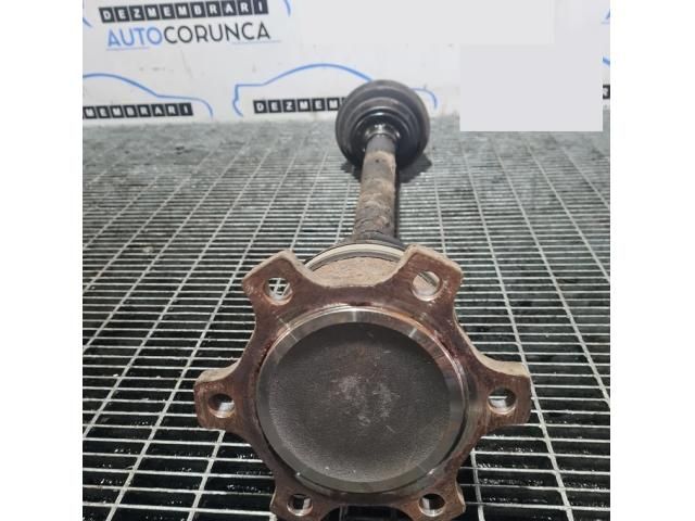 bontott NISSAN PATHFINDER Bal hátsó Féltengely