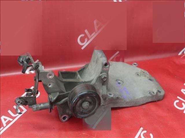 bontott NISSAN PATHFINDER Generátor Tartó Bak