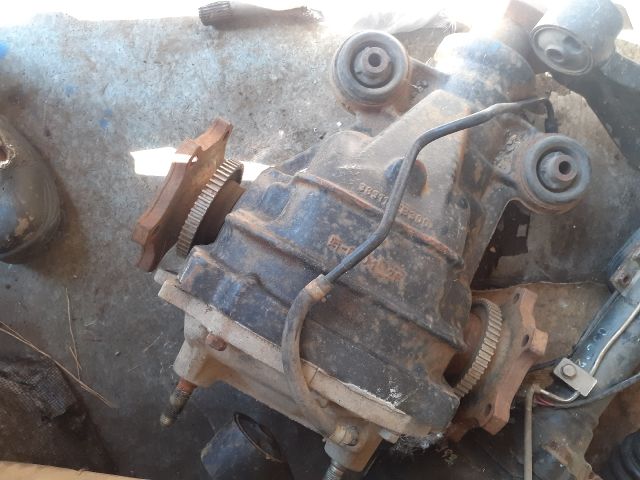 bontott NISSAN PATHFINDER Hátsó Differenciálmű